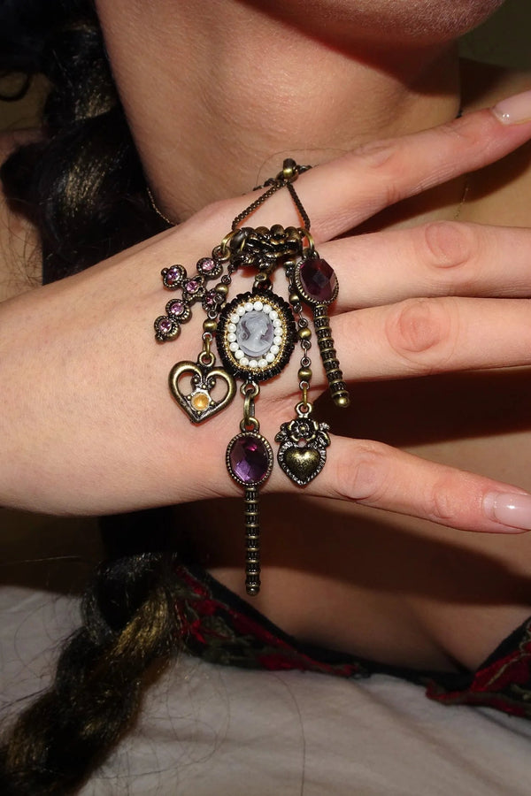 Sannia Chain Vintage Necklaces