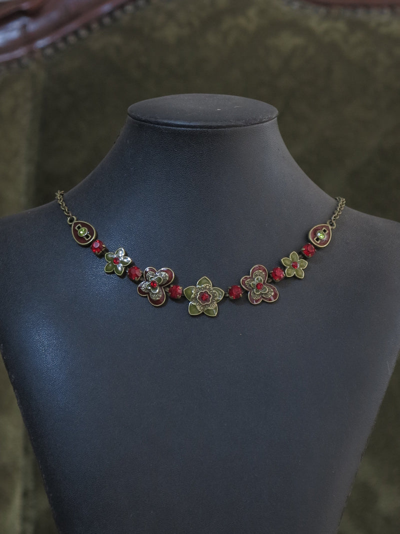 Akako Floral Necklace